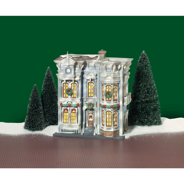 Lowry Hill Apartments